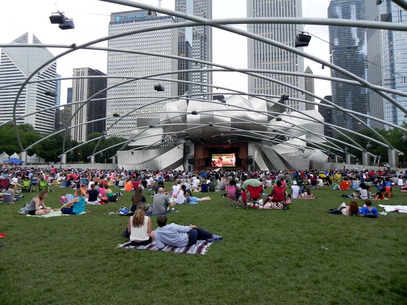 O que fazer no verão em Chicago: Millennium Park Summer Film Series